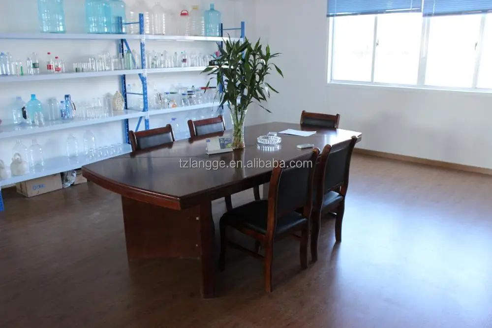 
2 cavity semi automatic blower machine, plastic bottle making machine, PET machine 