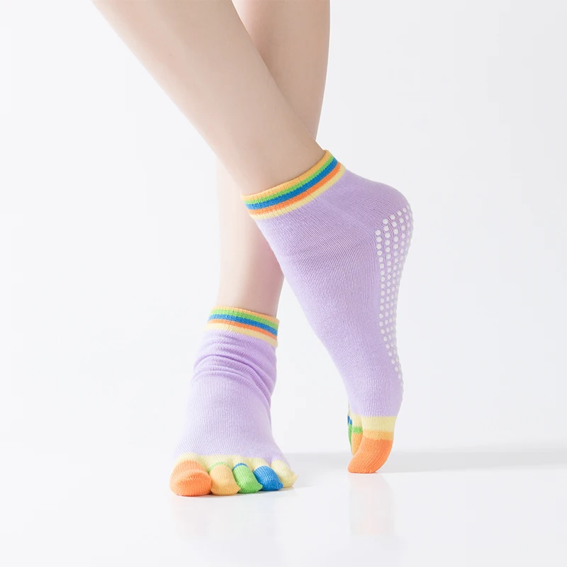 Comfortable Women Polyester Dot Silicon Gel Wholesale Colored Five Toe Yoga Socks
