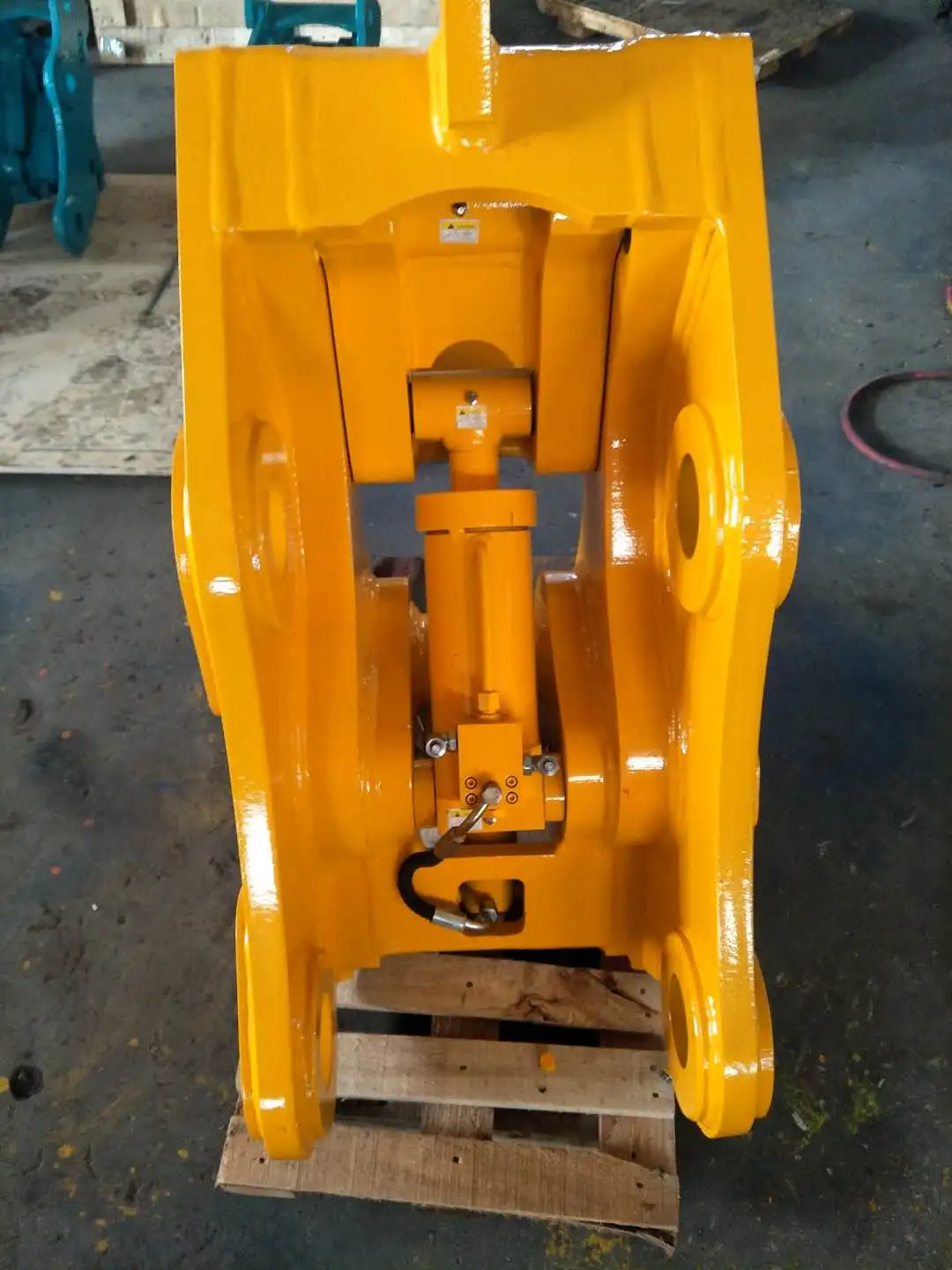 Excavator Attachments Hydraulic Quick Hitch Coupler for bobcat Digger Made in China