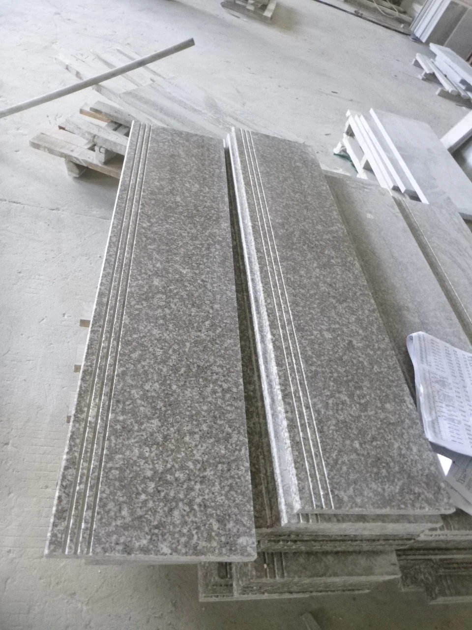 High Quality G664 Granite Step Stairs