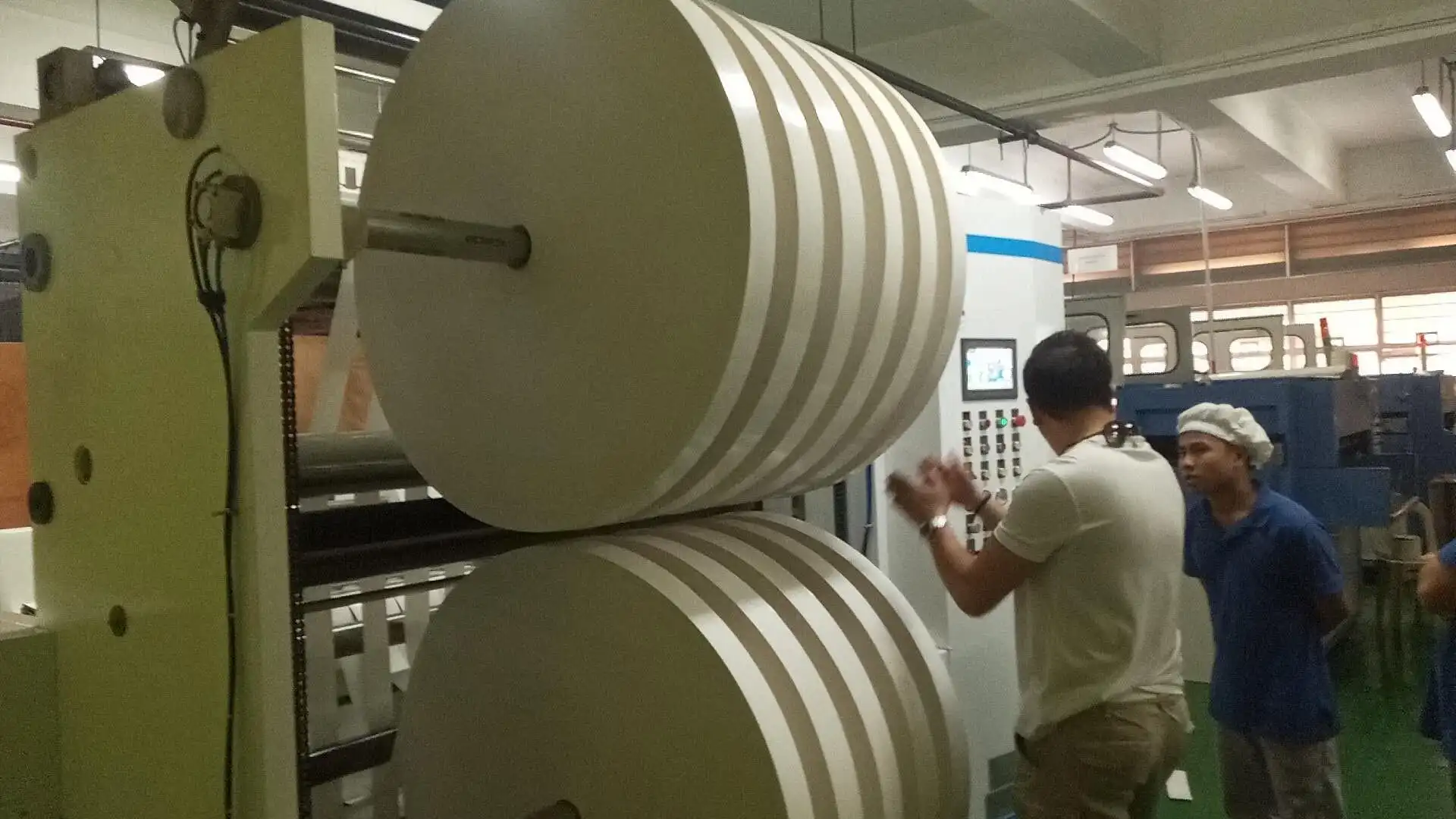 Paper Roll Slitter Rewinder Slitting Rewinder 350 M/min Production Capacity 350m/min 2200 Max. Workable Width