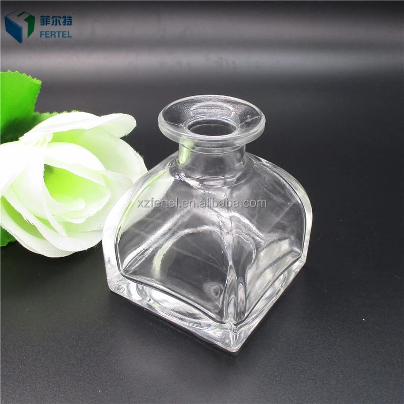 
50ml Mongolian Yurt Shaped Reed Diffuser Glass Aroma Bottle With Inner Cork And Wood Stick 