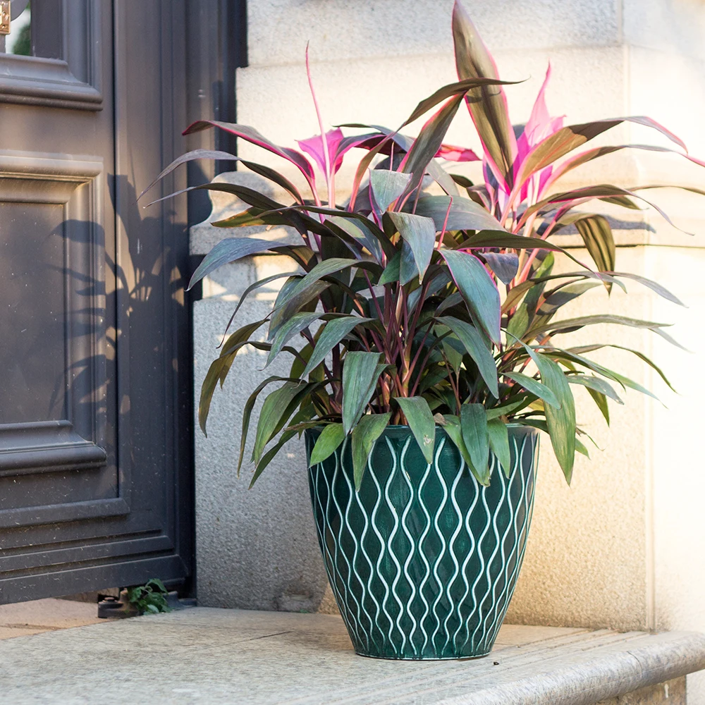 Factory outdoor garden modern wholesale planter plastic plant flower pot