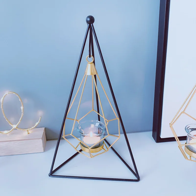 Good Quality  Triangle Metal Star Glass Lantern Wall Hanging Candle Holder for Decorative Wedding Party Home Decoration