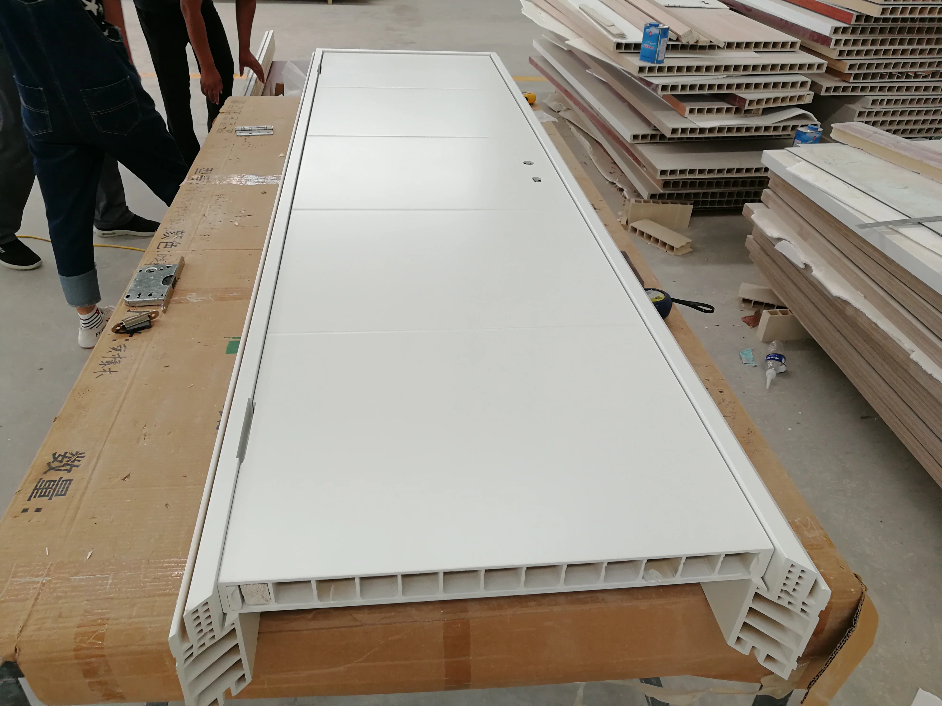 White color  painting  WPC door with lower price