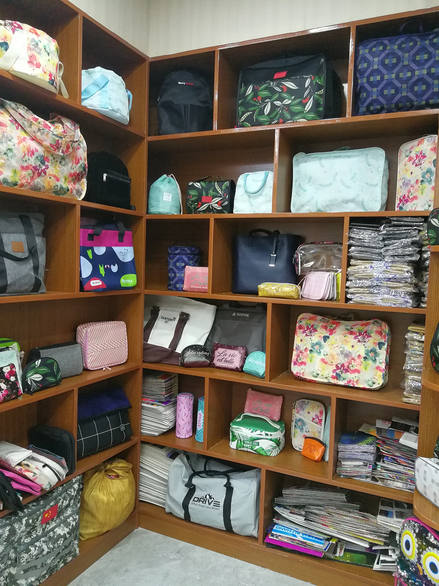 City Name Printing Glitter PVC Souvenir Bag Travel  Souvenir Tote Bag Tourist Handbag