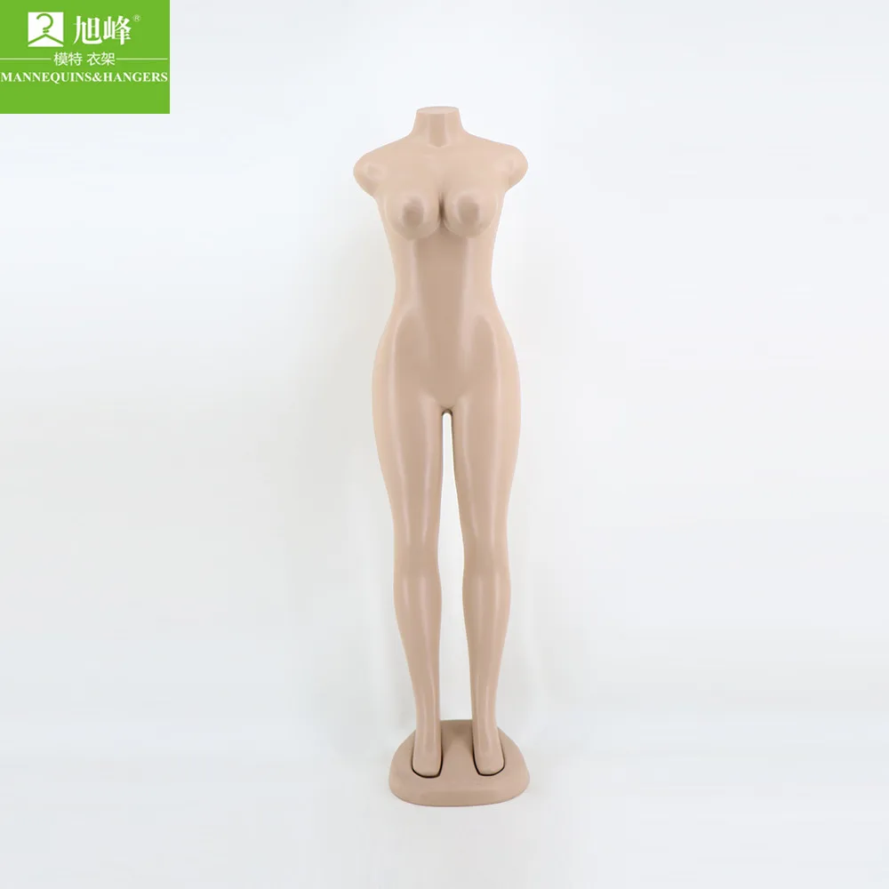 
 Женский манекен с большой грудью и большими бедрами  