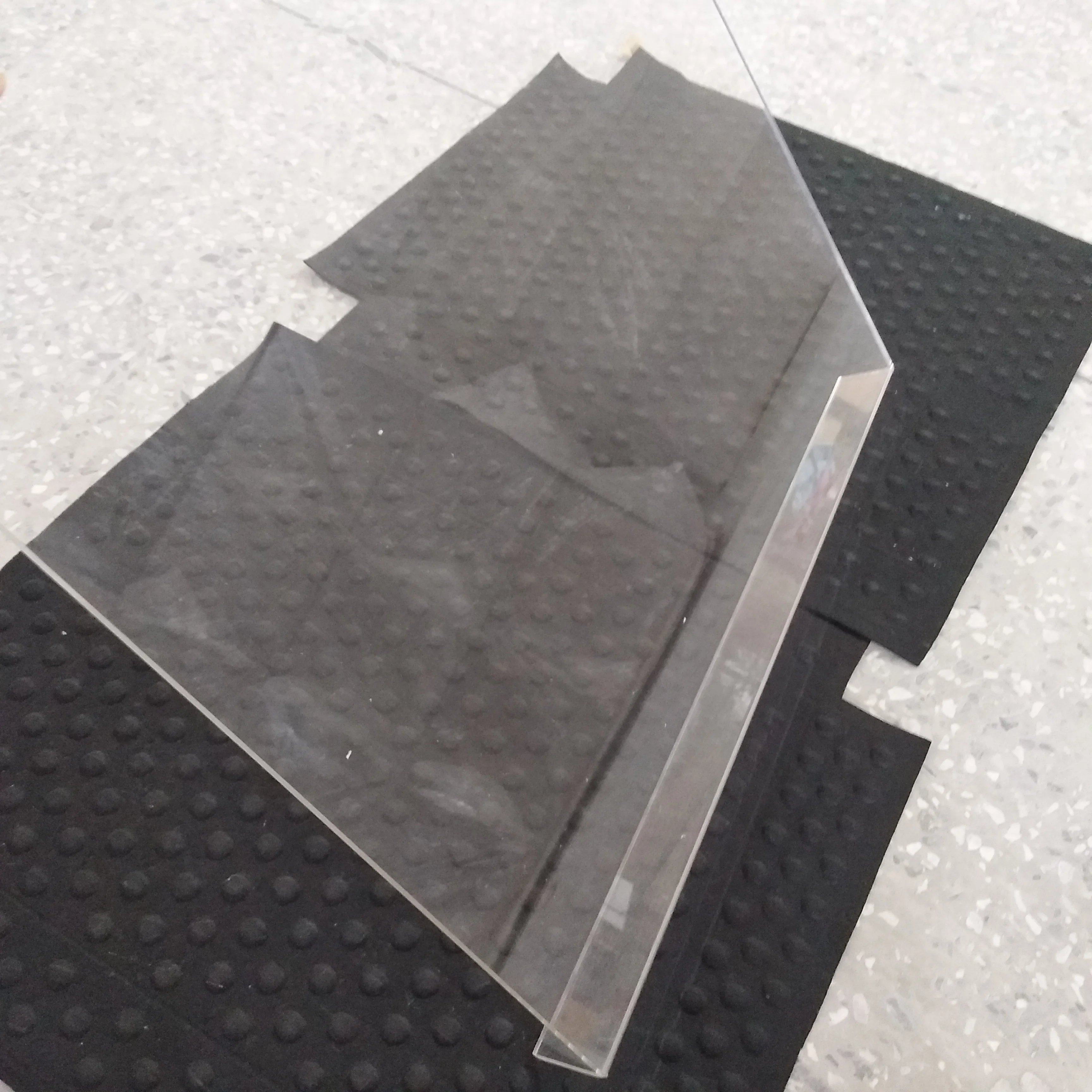 ACRYLIC CUTTING BOARD WITH COUNTER LIP