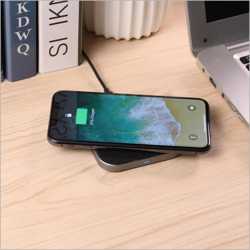 Smart wireless charger good quality 10W  cell phone charger Qi Fast wireless charger Aluminum alloy material