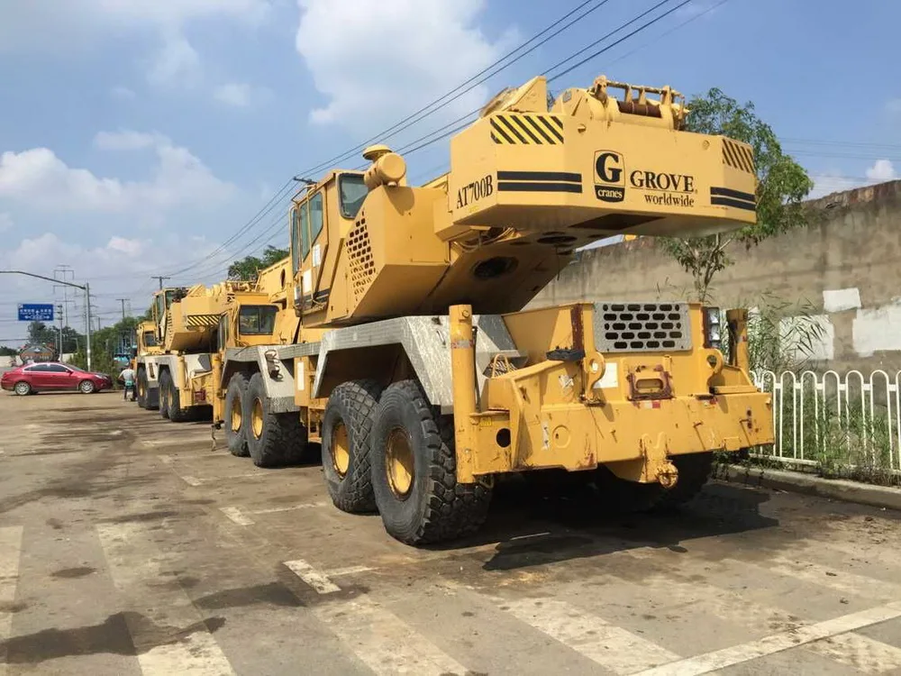Grove AT700B Rough Terrain Crane