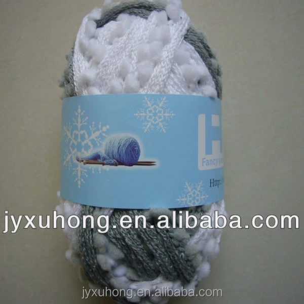 Необычная пряжа с помпонами для шарфа