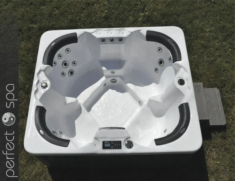 4 person spa with strong massage power good price and LED fountains