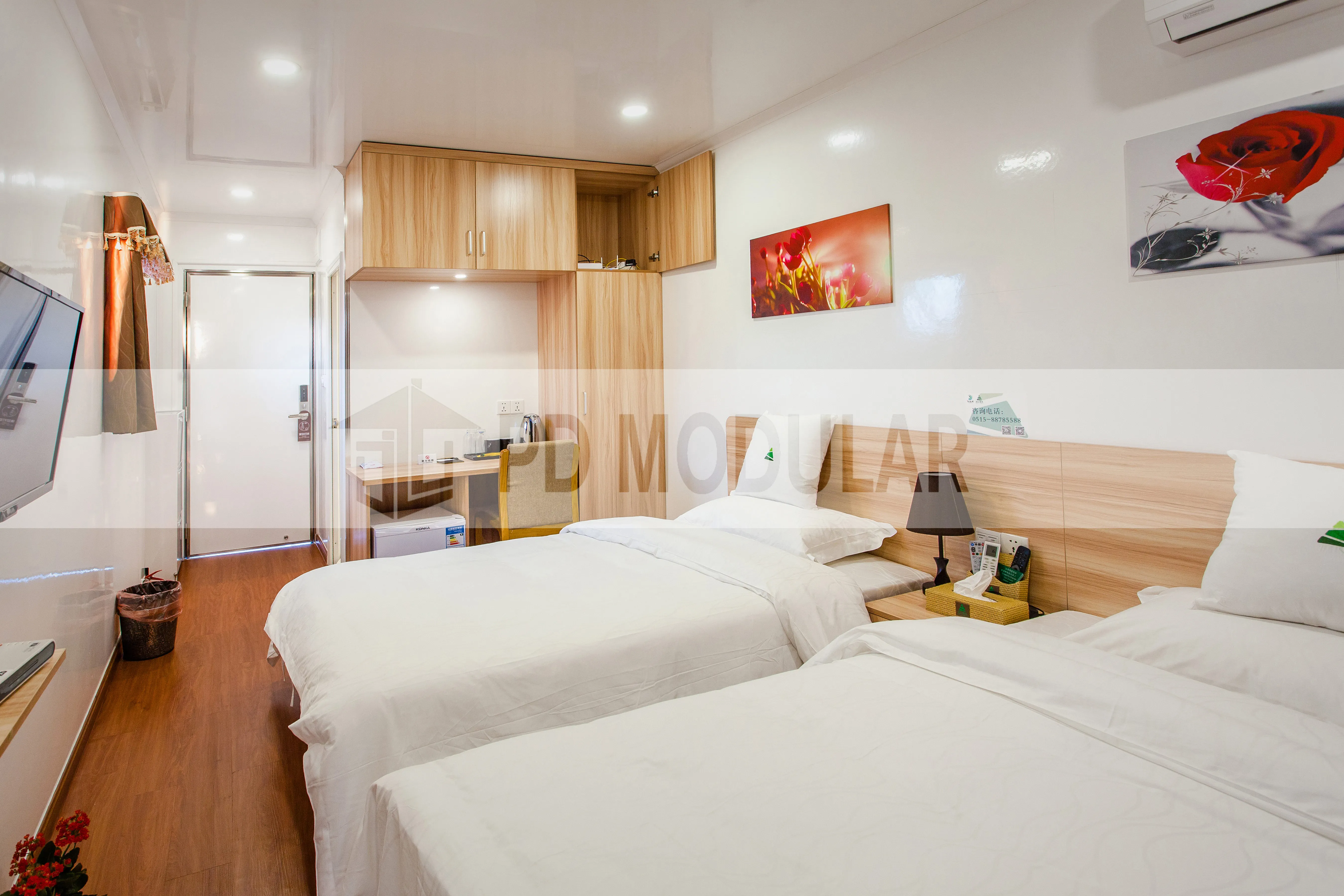 Prefabricated container home cheap steel structure mobile villa