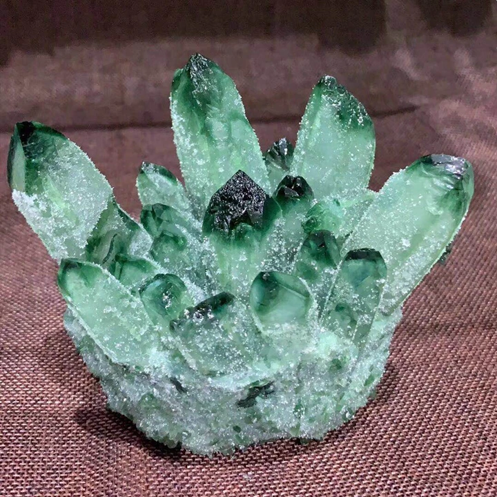  Натуральные зеленые кварцевые Минеральные Кристаллы лидер продаж кластеры апофиллита