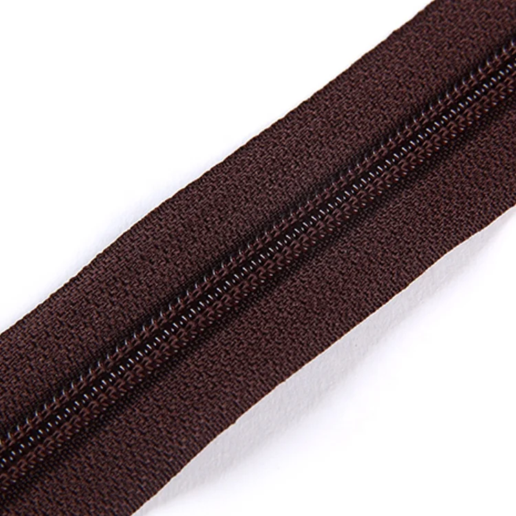 Factory wholesale customize roll waterproof nylon zipper long chain