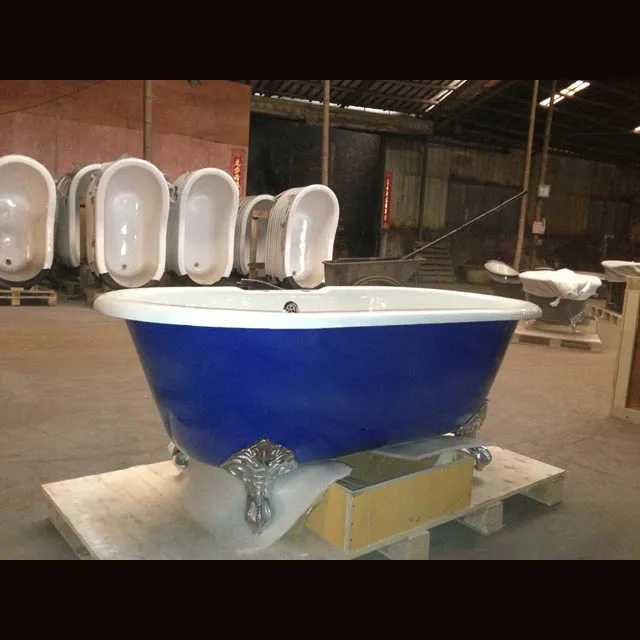 classical old cast iron bath tub at good price