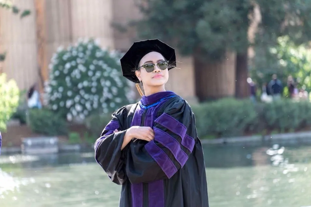 Deluxe Faculty Doctoral PhD Graduation Gown toga regalia