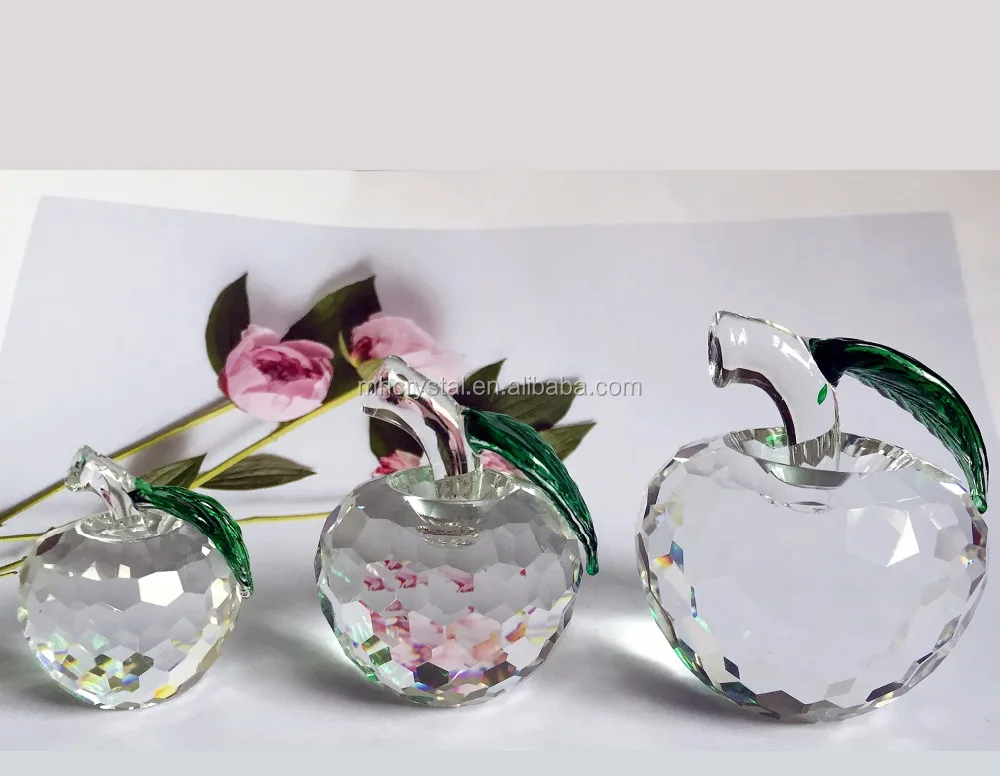 
Clear Diamond Cut Crystal Apple Paper Weight MH-H0120 