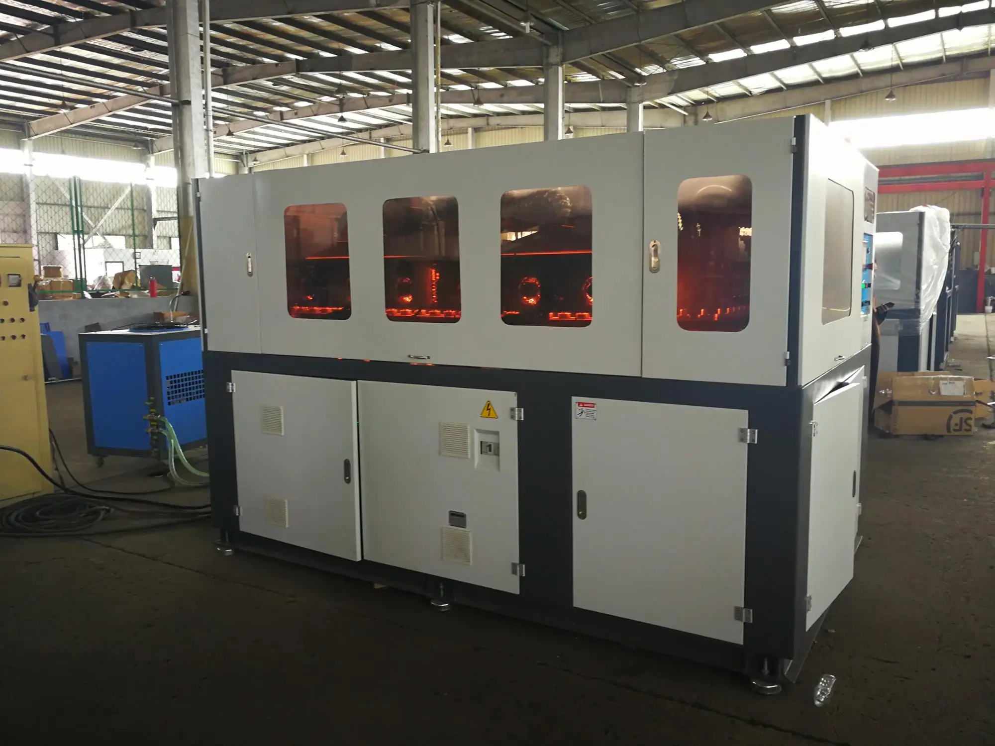 
3000 Bottle Per Hour Full Automatic Blow Molding Machine Equipment For PET bottle 