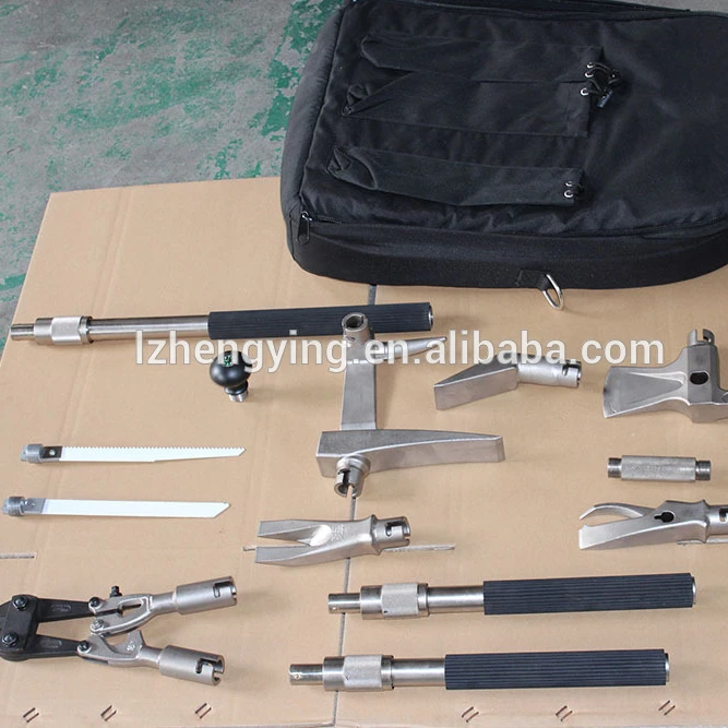 Combination manual forcible entry tool rescue bag