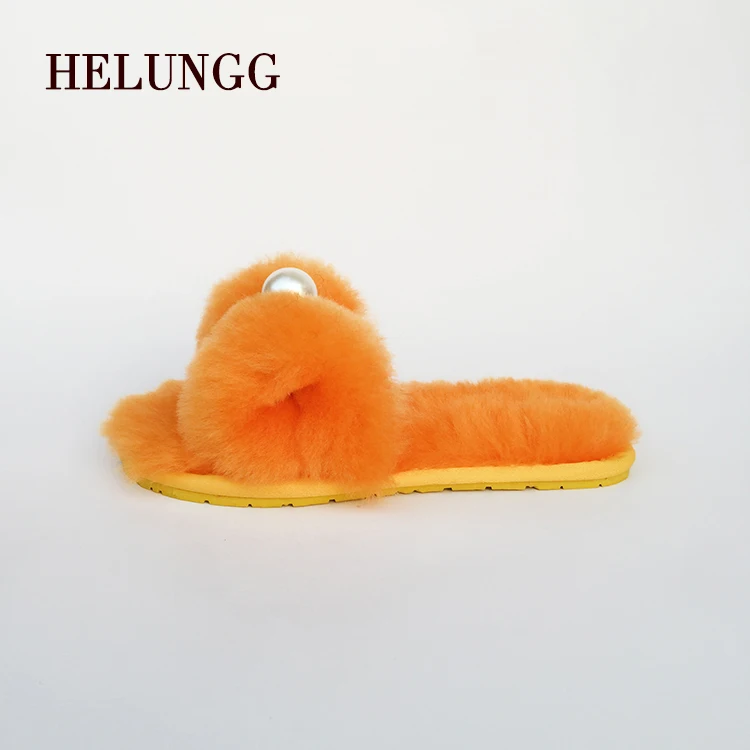 
2020 new arrival Model Winter warm Wool Home indoor Slippers with artificial pearl for women 