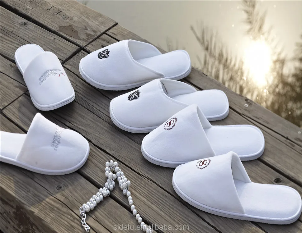 Factory Price Custom Logo White Hotel Disposable Velvet Slippers Wholesale
