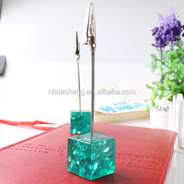 Custom LOGO desktop Cube Resin Base Stainless Steel Wire Card Note Holder Photo Holder Memo Clip