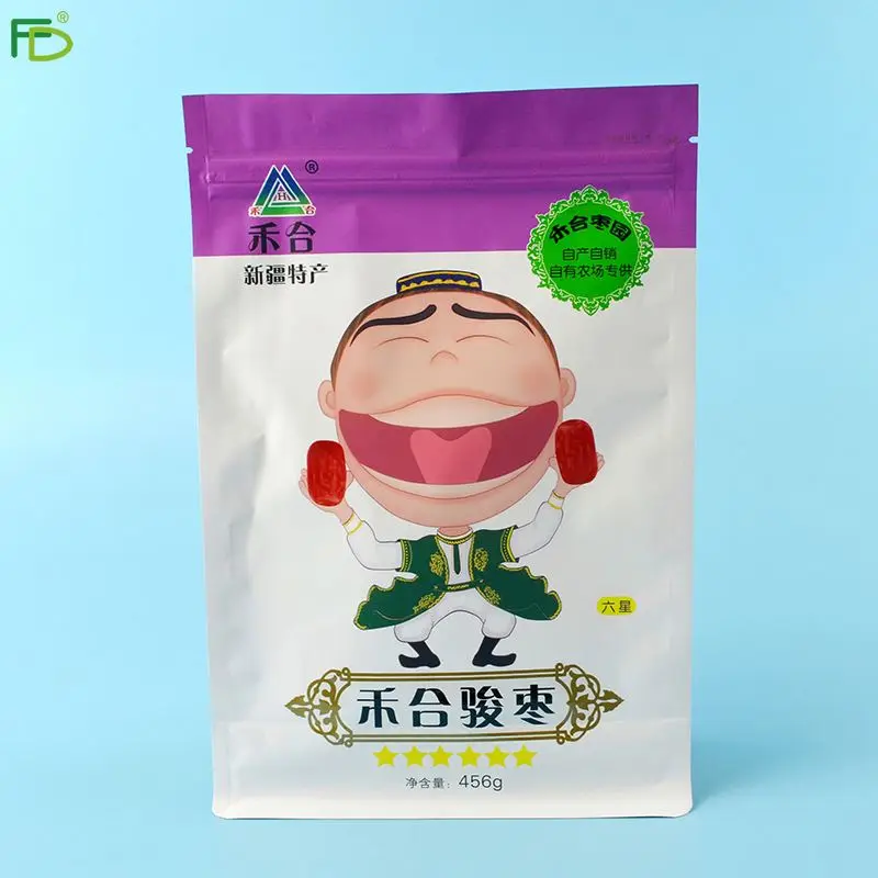 Пластиковый пакет для упаковки пищевых продуктов с боковой ластовицей и черникой