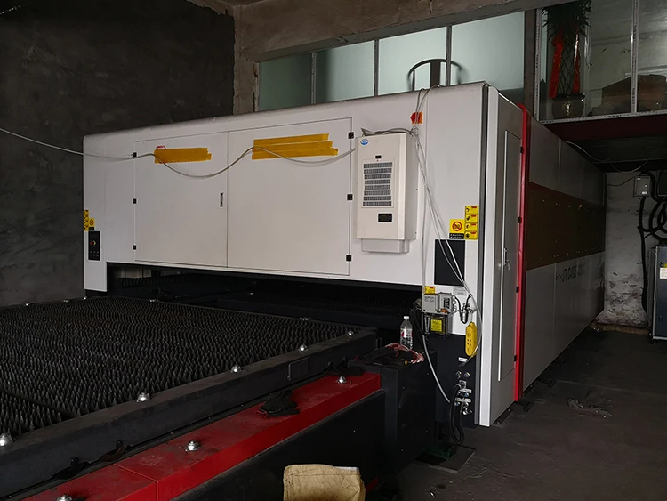  Пластиковая крышка топливного бака для грузовика OEM