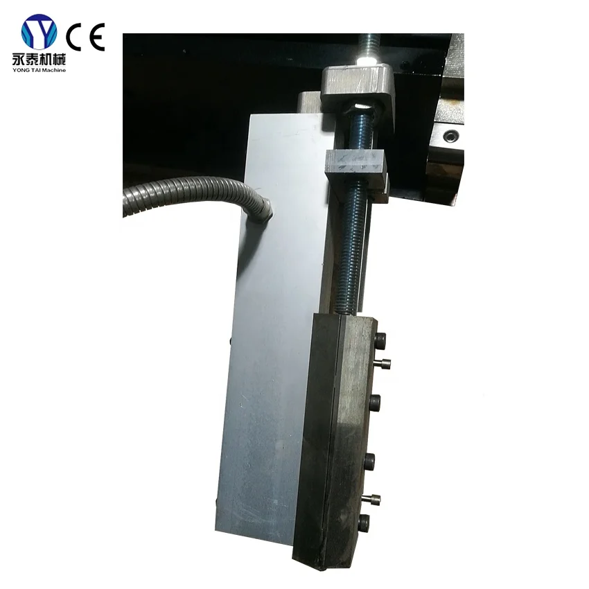 special design for hot melt glue spraying slot die gun