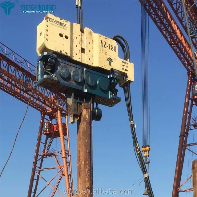 Hydraulic pile driver for clined pile