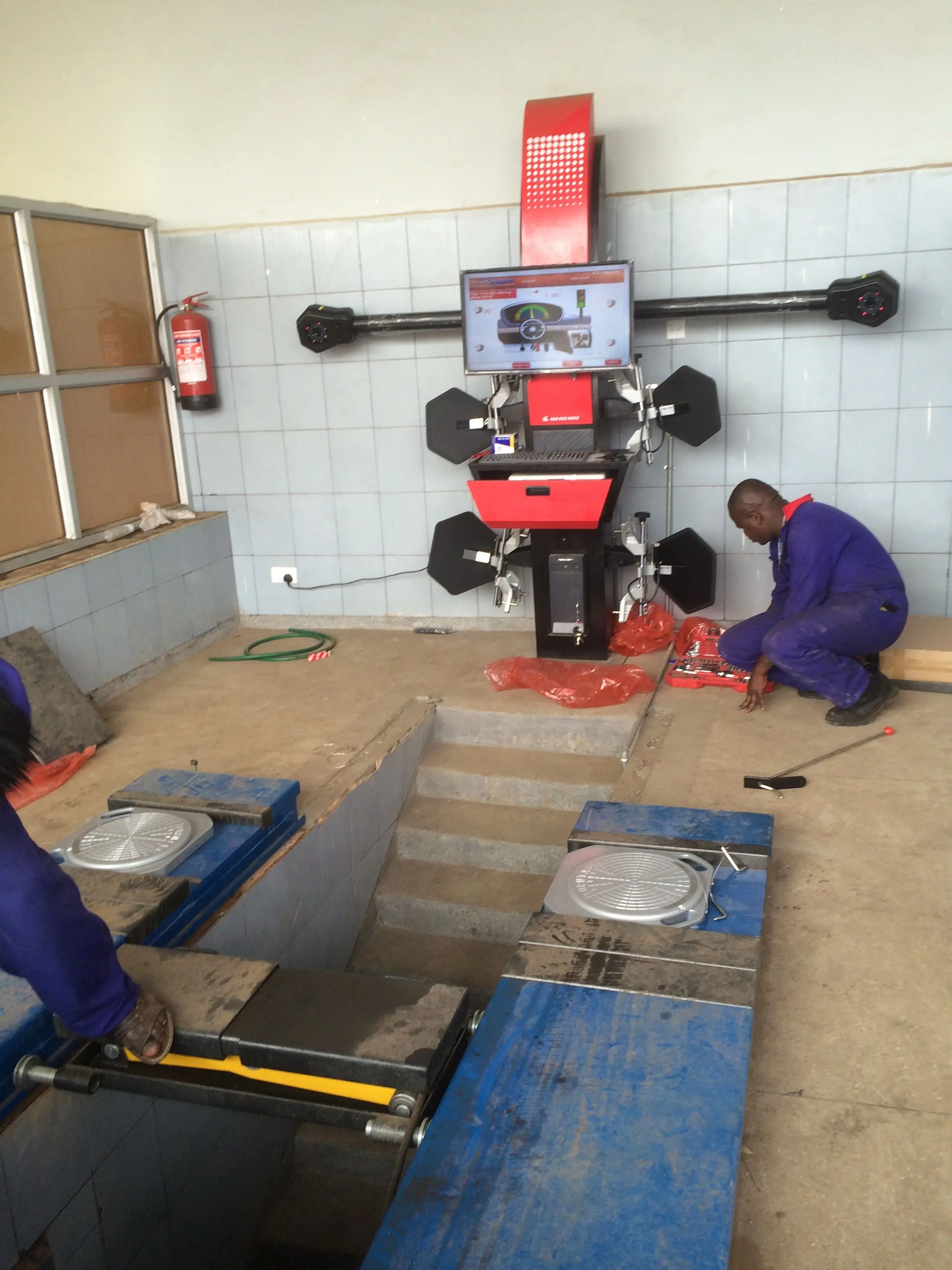 
MILLER provide tire shop big red 3d wheel alignment machine,led flash,5000000 pixel camera(ce certification) 