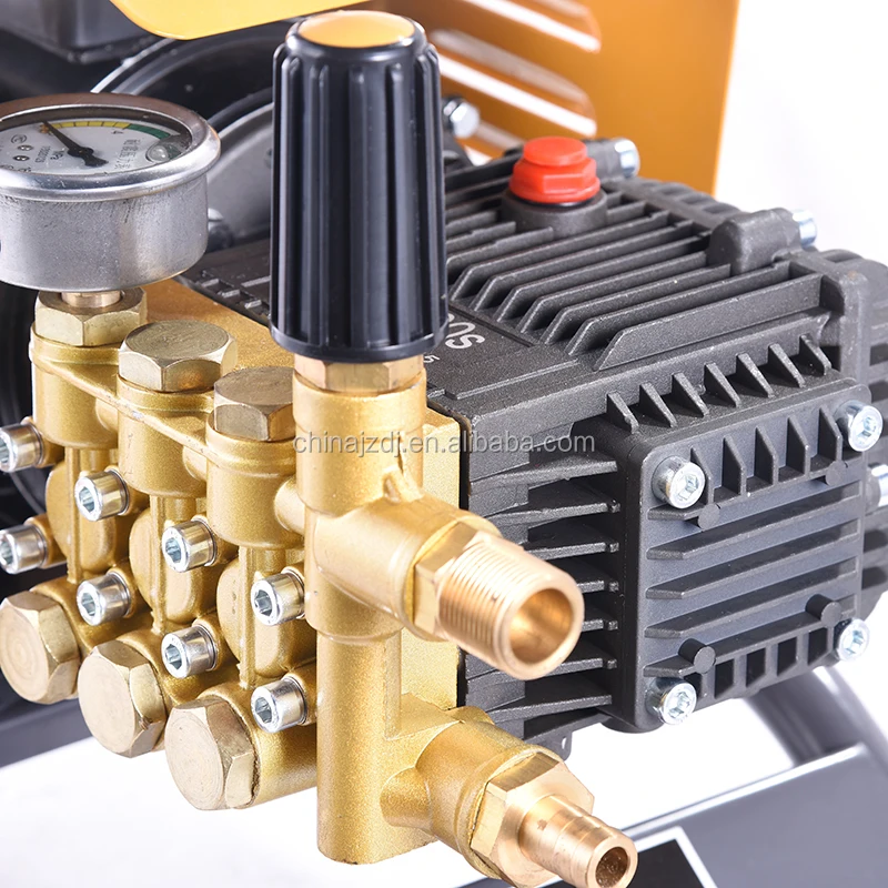 Портативная Паровая Автомойка на батарейках с водяными насосами