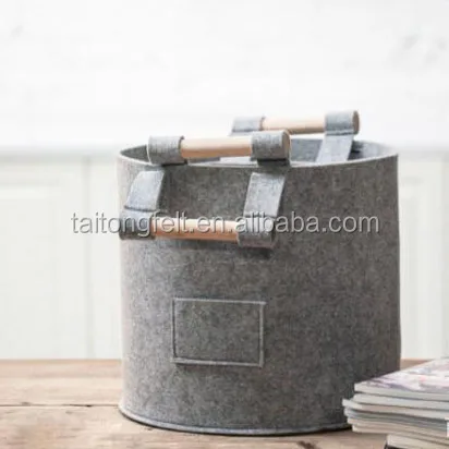 Large Capacity Felt Bucket laundry bag with wood handle