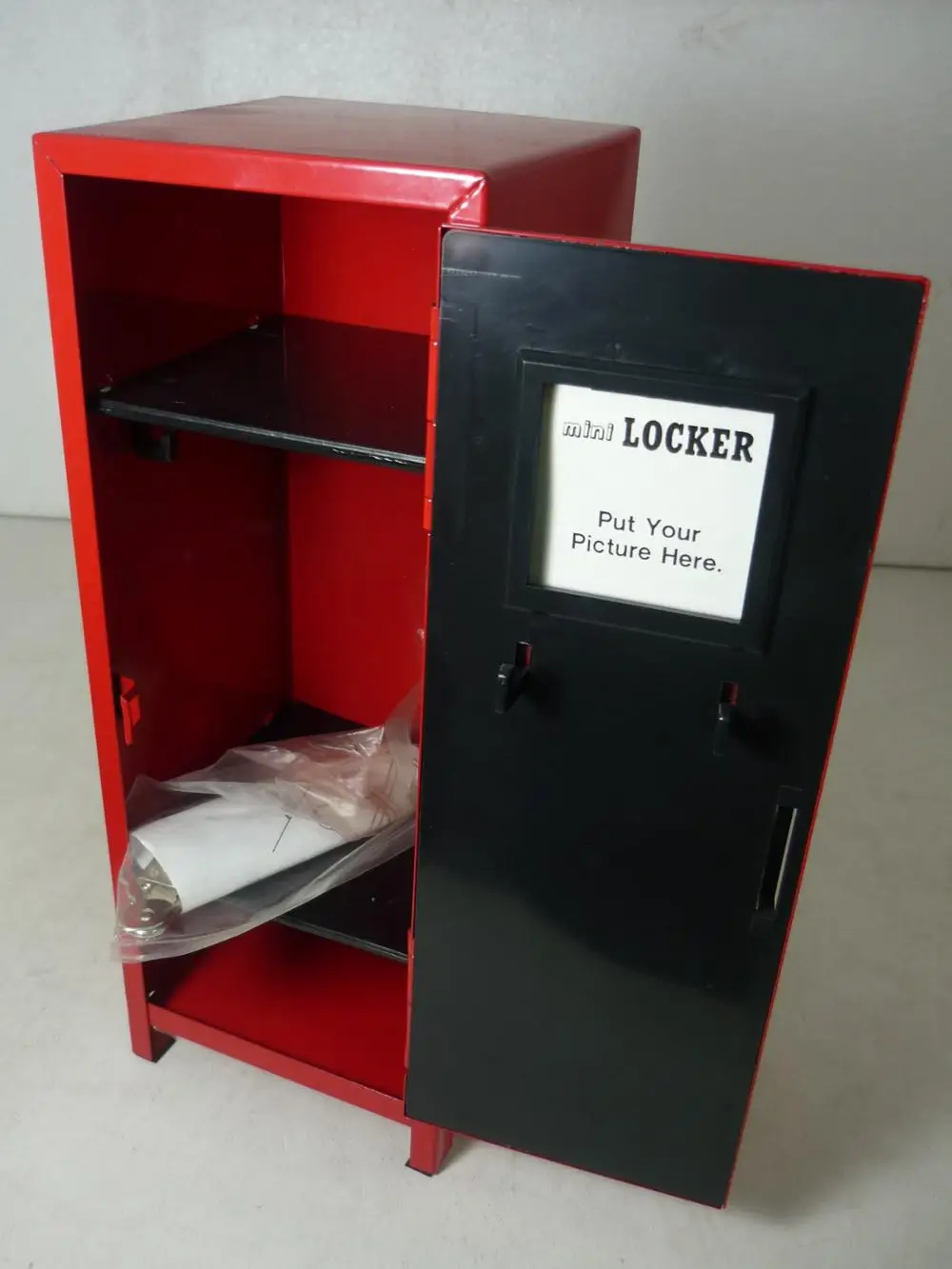 
Small mini locker 