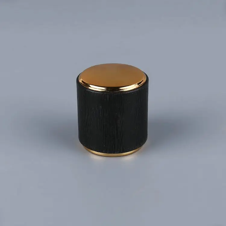 Classical black perfume zamac cap