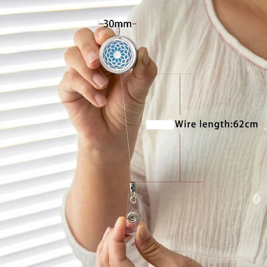 30mm Diffuser Locket Pendant Retractable Badge Reel Nurse ID Name Card Badge Holder Clip Student Nurse Badge Holder Gift