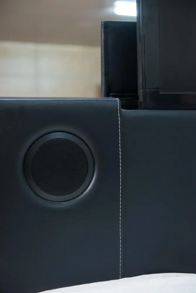 
High Quality Leather Mechanism Bed with TV in Footboard 