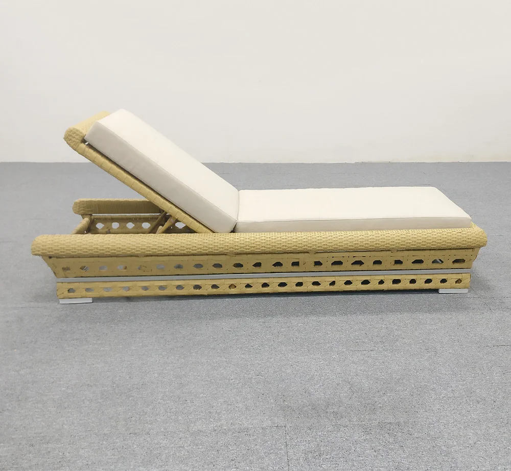 Luxury Hotel Outdoor Furniture Rattan Sun Lounger