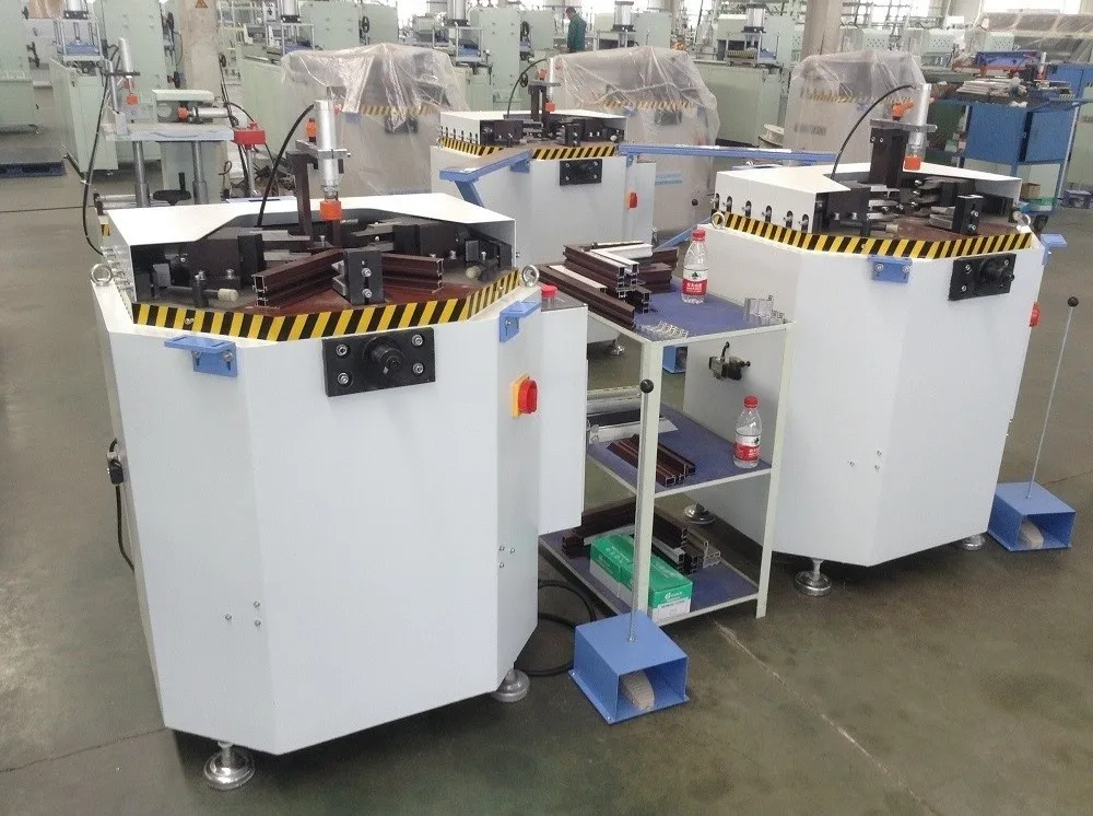 Aluminum door window pneumatic corner crimping machine