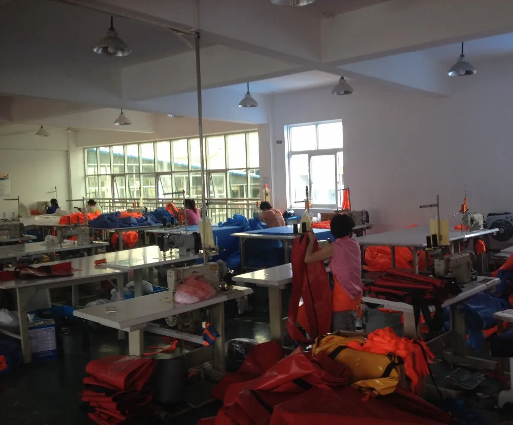 Yachting Coastal Leisure Solas Approved Inflatable Life Rafts 6 person