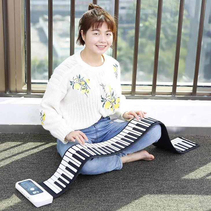 Portable Electronic Hand Roll Piano Silicone Keyboard Horn Flexible Roll Up Piano For Kids