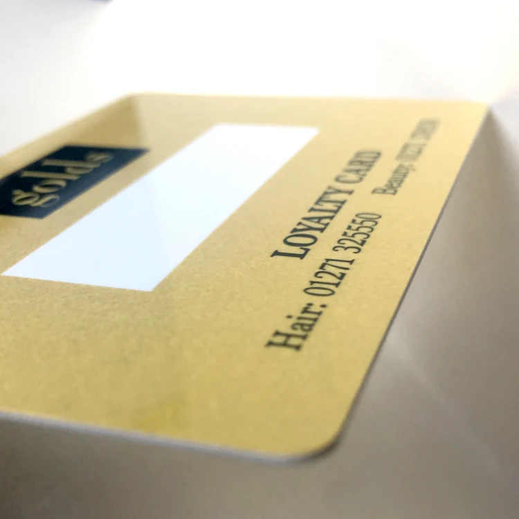 High Quality Membership Gift Card Gold Overlay Glossy  Lamination CR80 Plastic VIP Cards Embossed Number Pvc Card for Discount