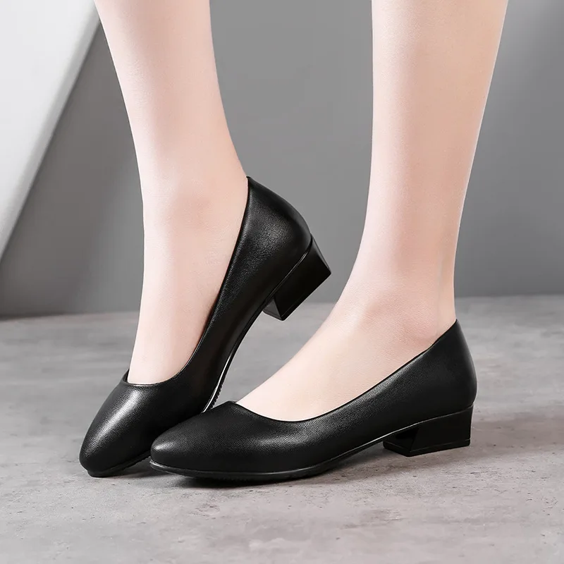 Factory custom Lady leather shoes best quality High heels for women in the workplace large size stewardess shoes