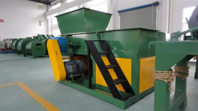 промышленный шредер для измельчения пластика