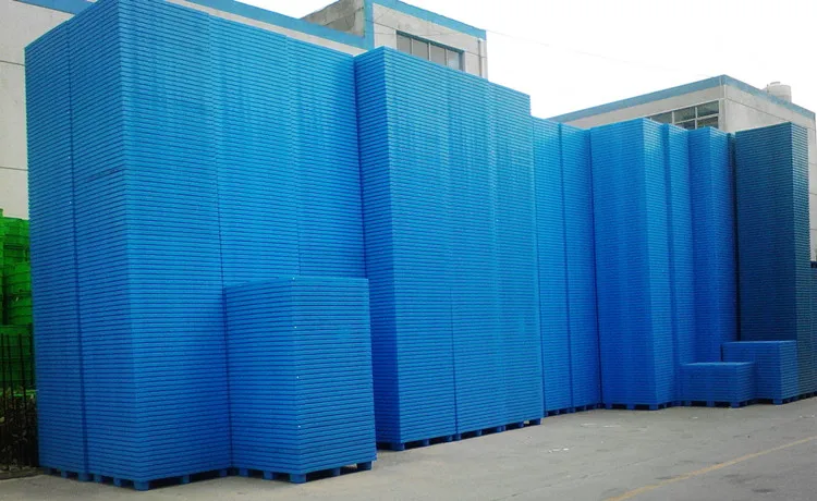 Принимаем заказы на образец, цветной транспорт, гладкий пластиковый стальной поддон с 6 дорожками