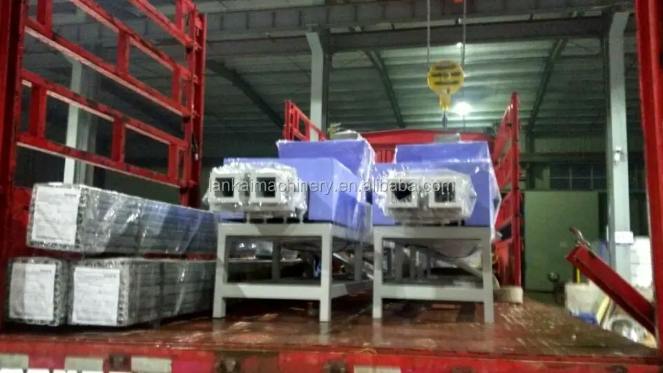 
four head wood pallet block extrude machine Wooden pallet foot pier machine 