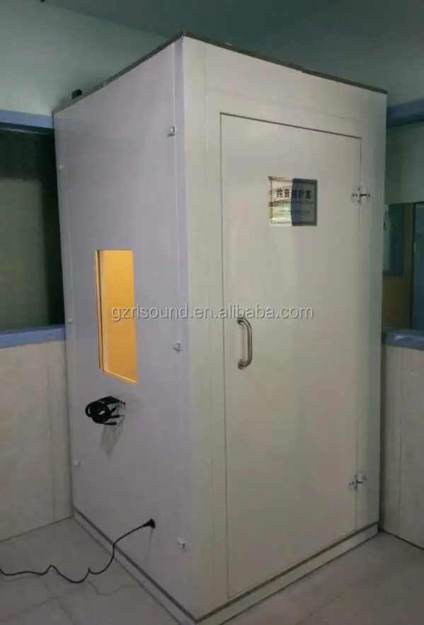 Acoustic booth for audiometry tests in clinic