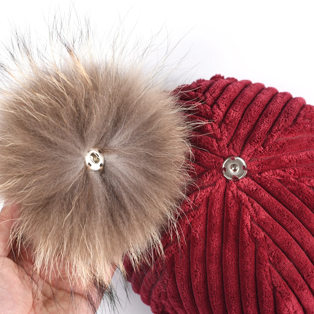 KZ160392 Ladies Lovely Real Raccoon Fur Pom Pom Hat