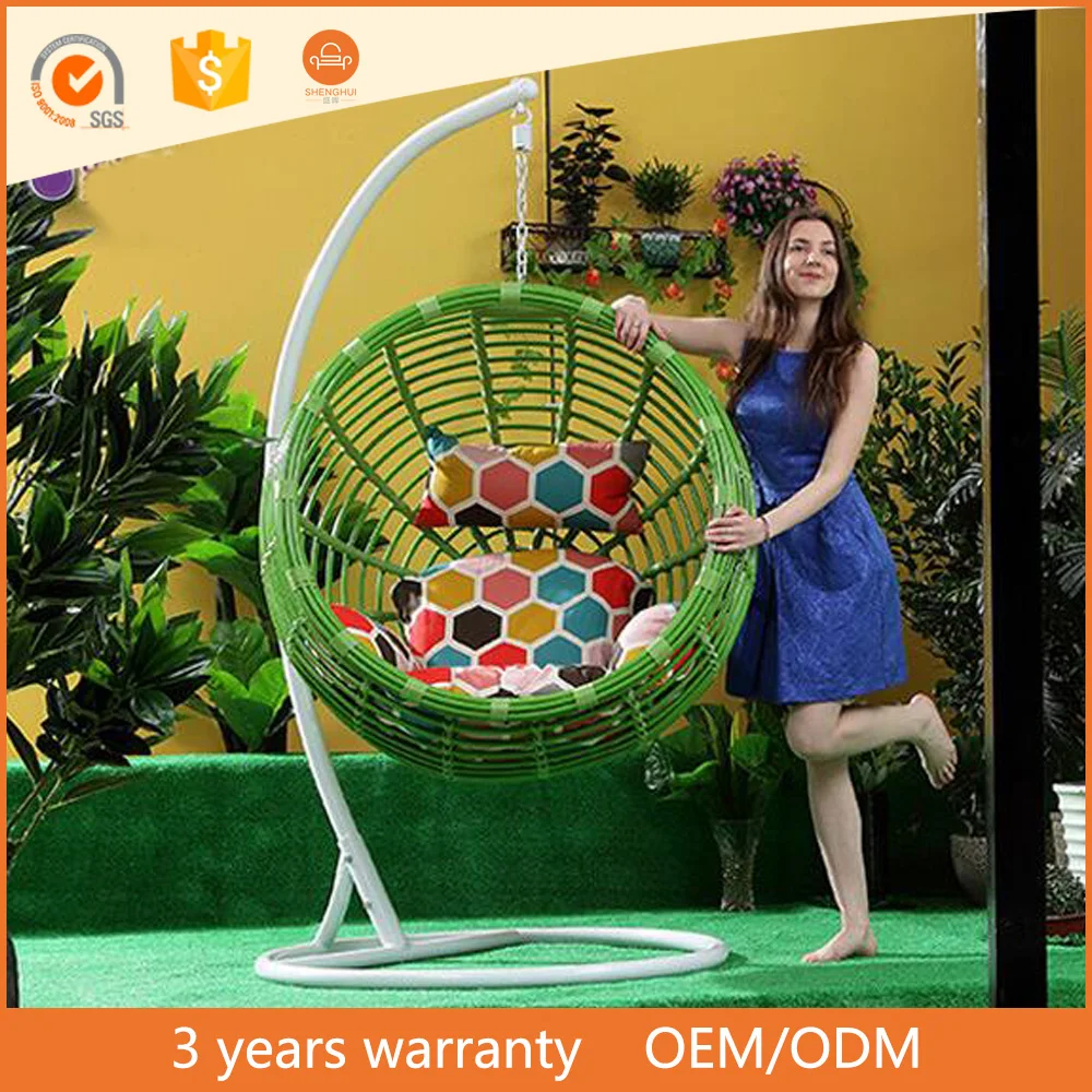 
Garden indoor & outdoor hanging egg shaped round wicker swing chair. 